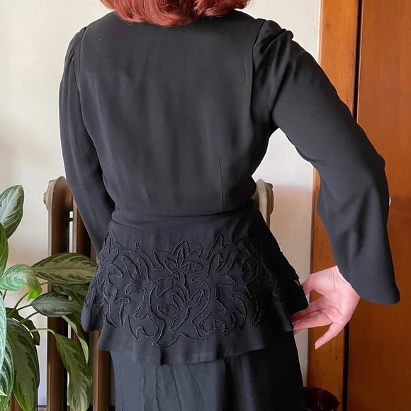 Vintage 1940s black rayon peplum jacket blazer with intricate sheer cutout - Picture 4 of 8